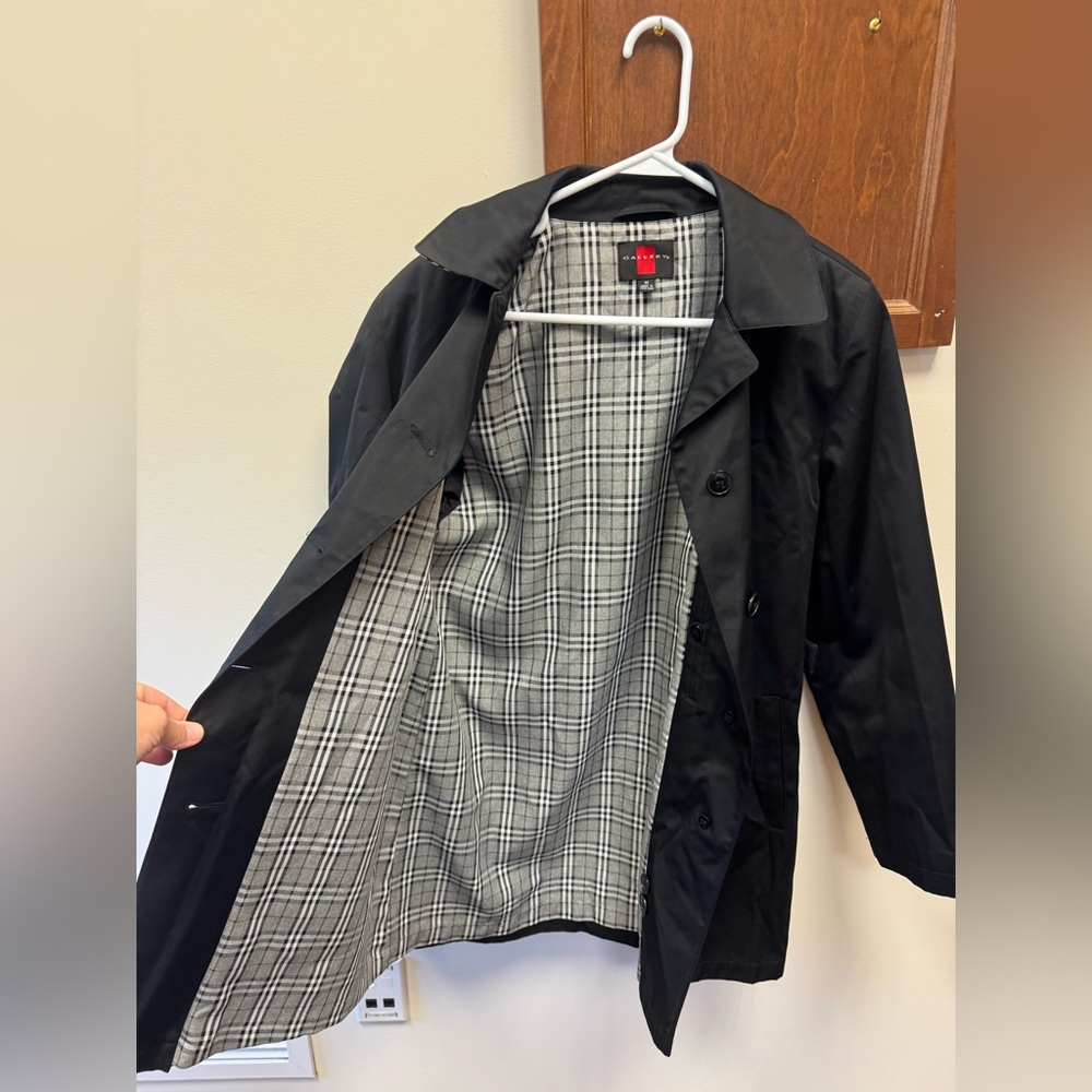 Medium Black Gallery, Rain Jacket - image 2